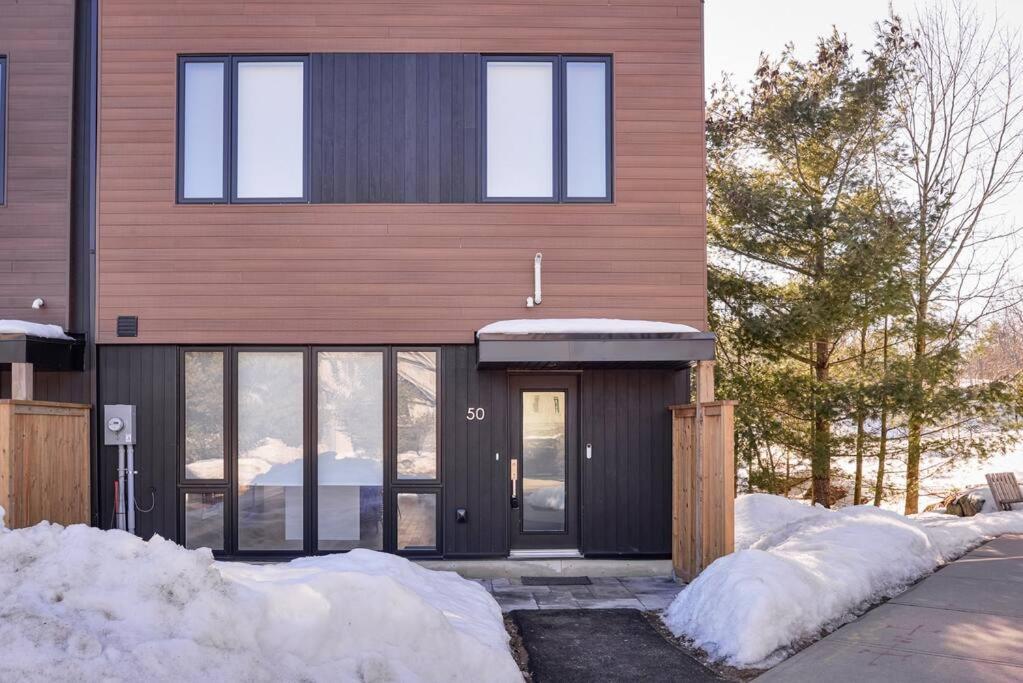 Luxury Resort Villa in Muskoka in Gravenhurst, Canada