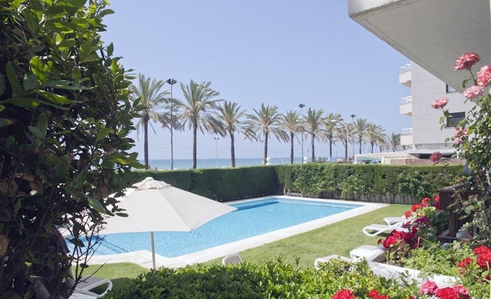 MARICEL Apartment En la playa — 4-Star Luxury Hotel in Calafell, Spain
