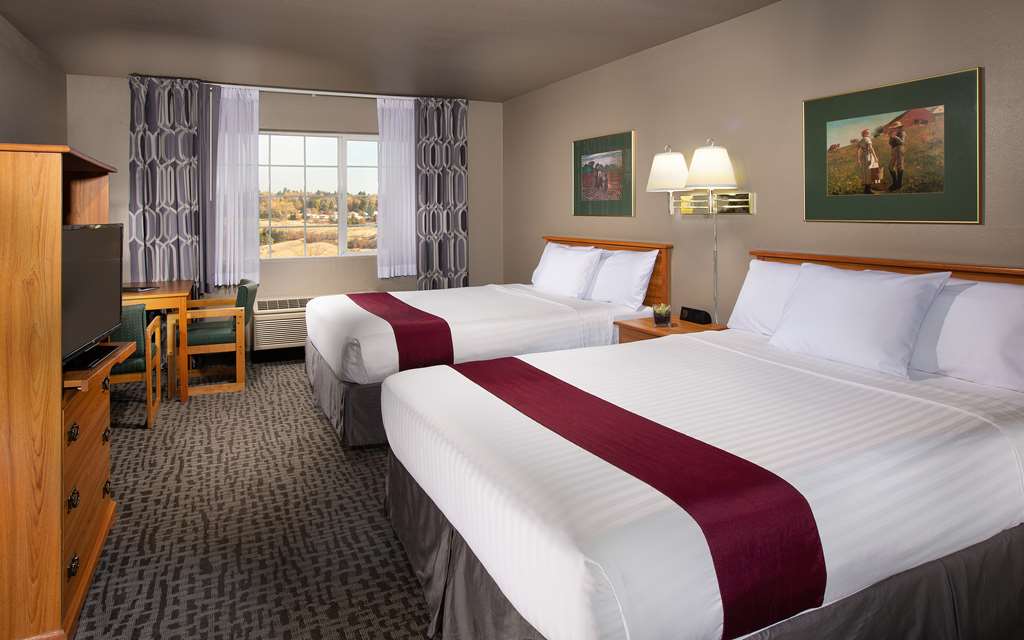 Coast Hilltop Inn - photo 24