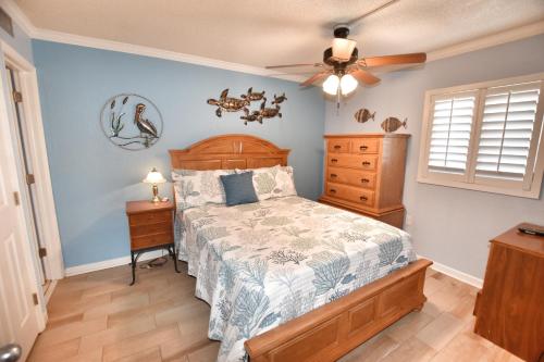 0303 Waters Edge Resort 1 Bedroom Condo by RedAwning - photo 12