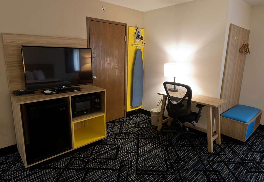 Ramada Limited Decatur - photo 30