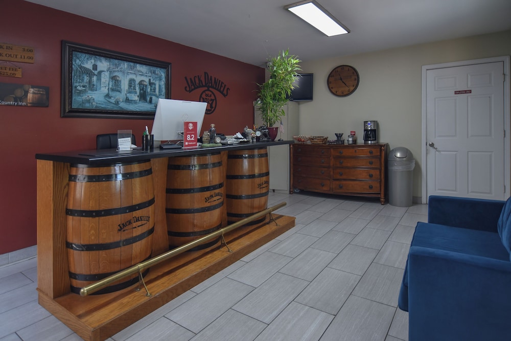 Lynchburg Country Inn - photo 4