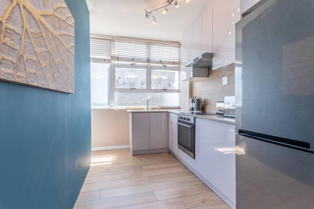 Stylish 1 Bed near Sea Point Promenade