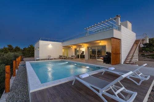 Villa Santa Lucia ZadarVillas — 4-Star Luxury Hotel in Turanj, Croatia