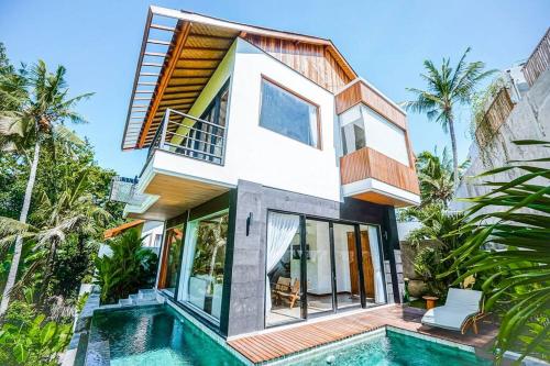 Villa Nyanyi Satu 2BR Villa Stunning Lush View 5 mins to Beach — 4-Star Luxury Hotel in Tabanan, Indonesia