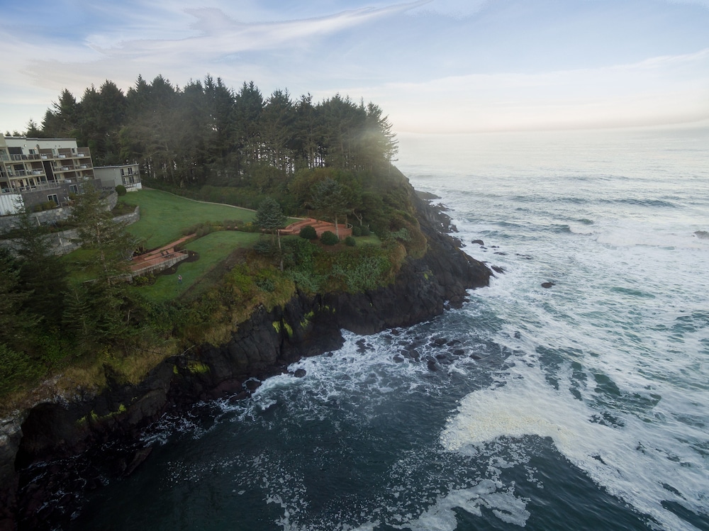 Whale Cove Inn - photo 38