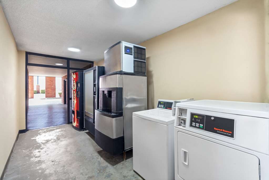 Econo lodge Kennett - photo 40