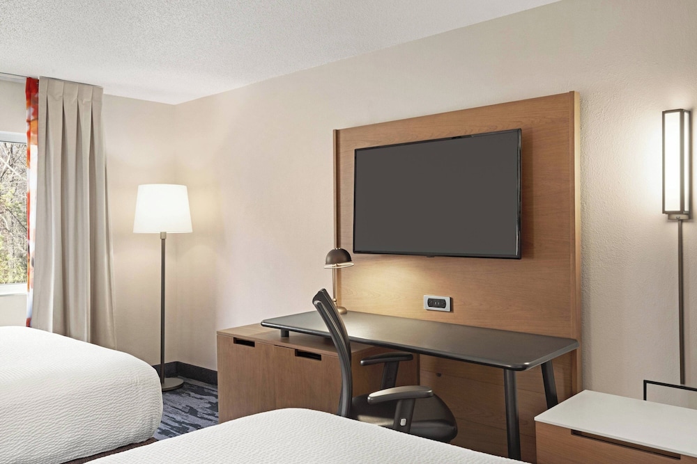 Fairfield Inn by Marriott Warren Niles - photo 8