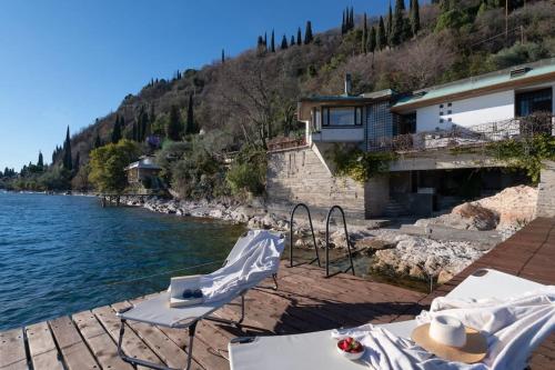 Villa Anna — 4-Star Luxury Hotel in Toscolano Maderno, Italy