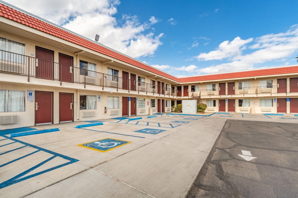 Red Roof Inn Phoenix Midtown - photo 27