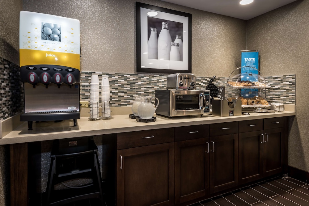 Hampton Inn & Suites Hammond - photo 34
