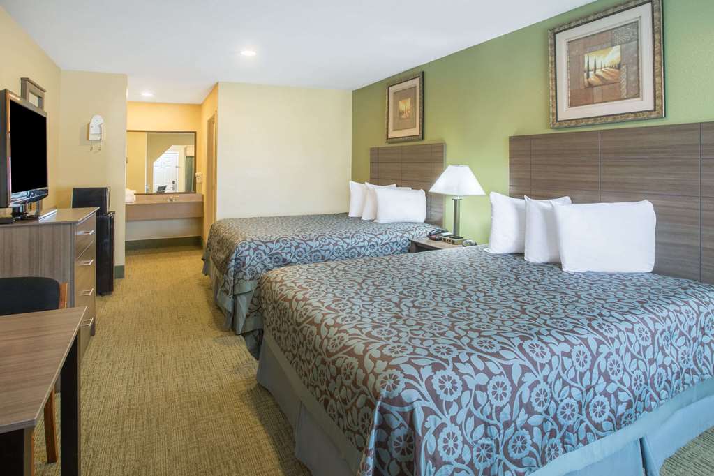 Days Inn by Wyndham Abbeville - photo 5