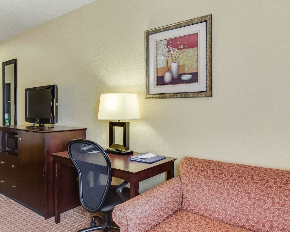 Quality Inn & Suites Slidell - photo 8