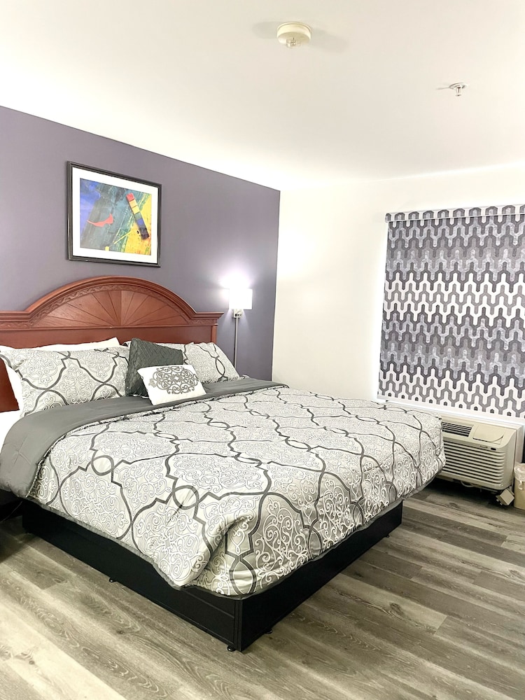 Grand Vista Hotel and Suites - photo 23