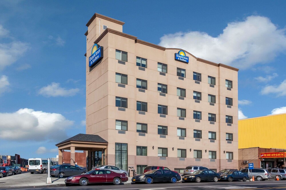 Days Inn & Suites by Wyndham Jamaica JFK Airport in Jamaica, United States