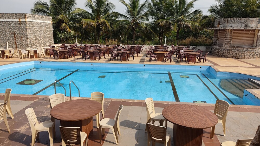 Kanthi Resorts Badami — hotel in Bagalkot