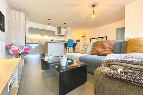 #Bx Meditation in Eybens Terrace Wifi in Eybens, France