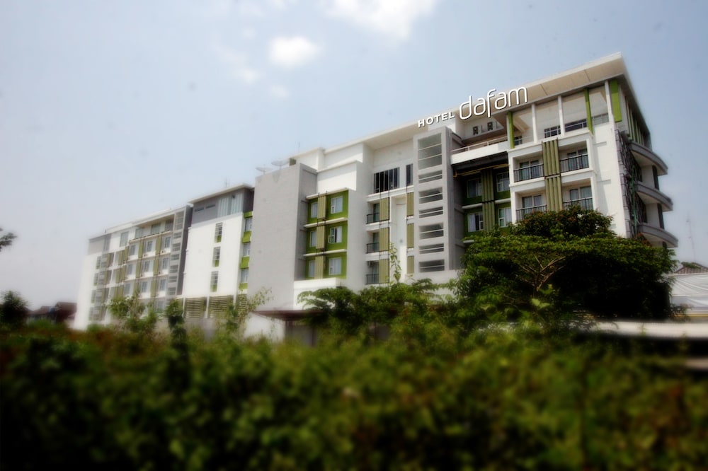 Hotel FortunaGrande Seturan Yogyakarta in Depok, Indonesia