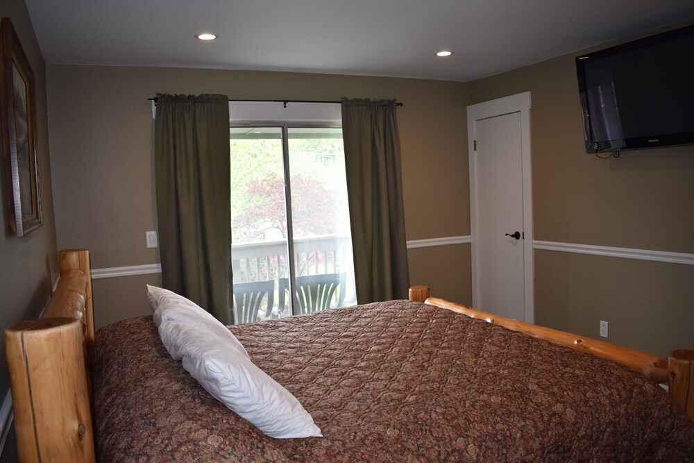 Lake George Diamond Cove - photo 25