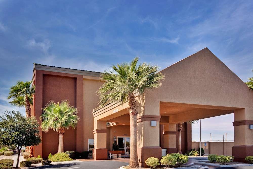 Holiday Inn Express Las Vegas Nellis by IHG - photo 34