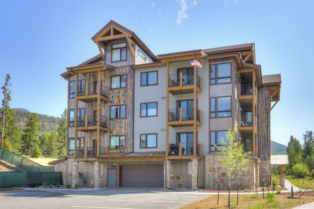 Clearwater Lofts by Vail Resorts — 4-Star Luxury Hotel in Keystone, United States