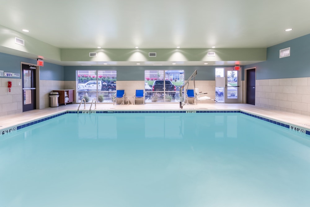 Holiday Inn Express & Suites Florence Cincinnati Airport by IHG - photo 18