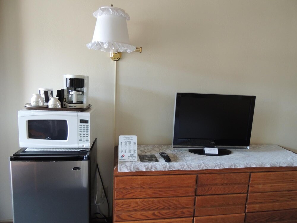 Sundown Inn - photo 39
