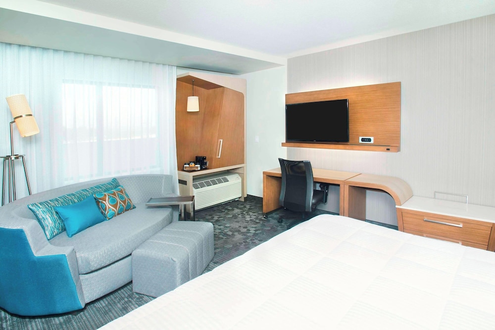 Courtyard by Marriott Redwood City - photo 11
