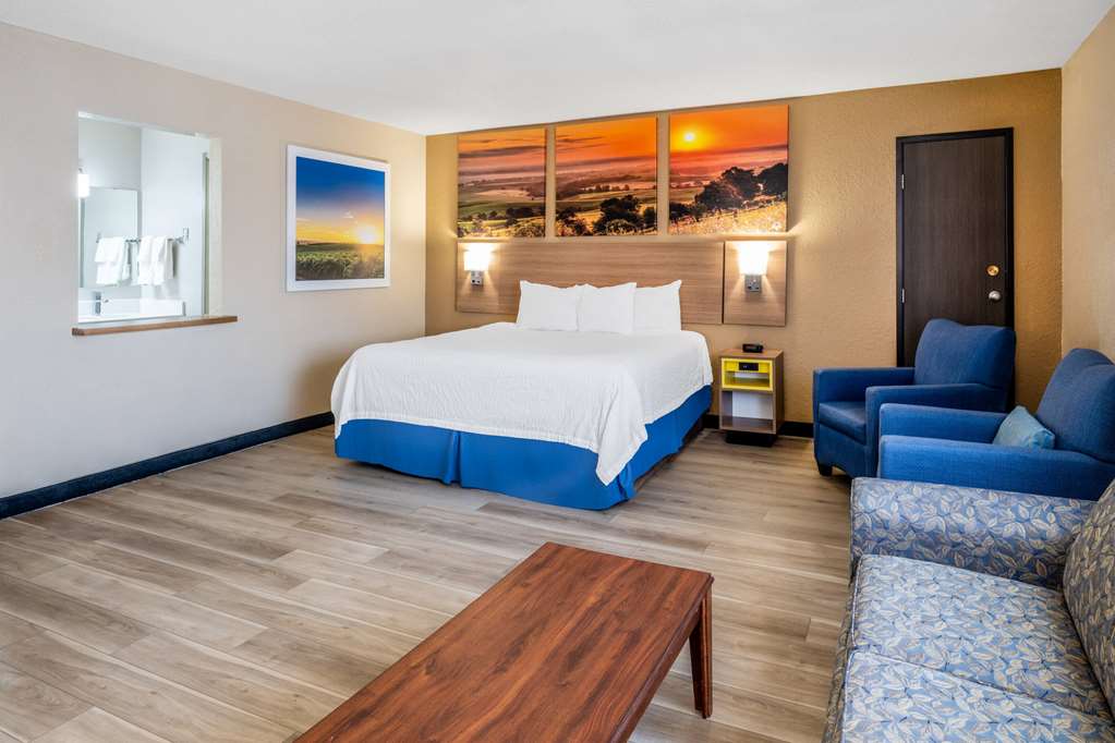 Days Inn by Wyndham Sioux Falls Airport - photo 25
