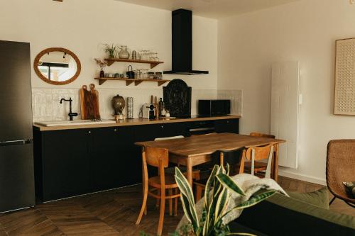 L'atelier de Roger - last minute hotel in Unknown City