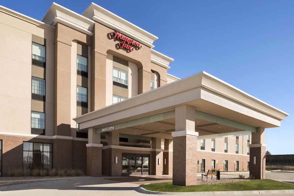 Hampton Inn Lincoln Airport - photo 26