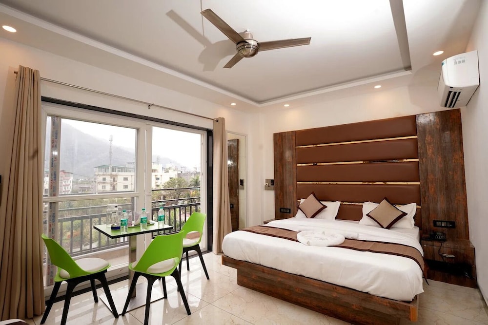Hotel Silver Inn by Pentaura Tapovan Rishikesh in Rishikesh, India