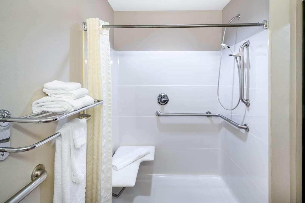 Microtel Inn and Suites by Wyndham Columbus North - photo 14