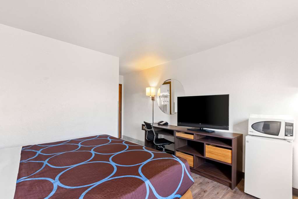 Super 8 by Wyndham Elizabethtown - photo 20