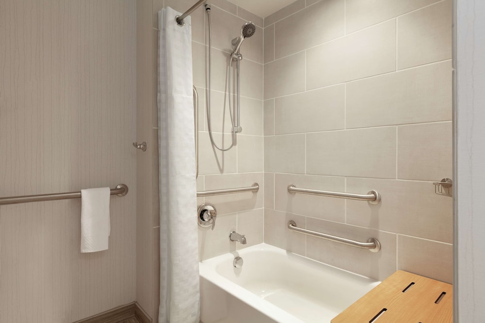 Embassy Suites Hilton South Jordan Salt Lake City - photo 17