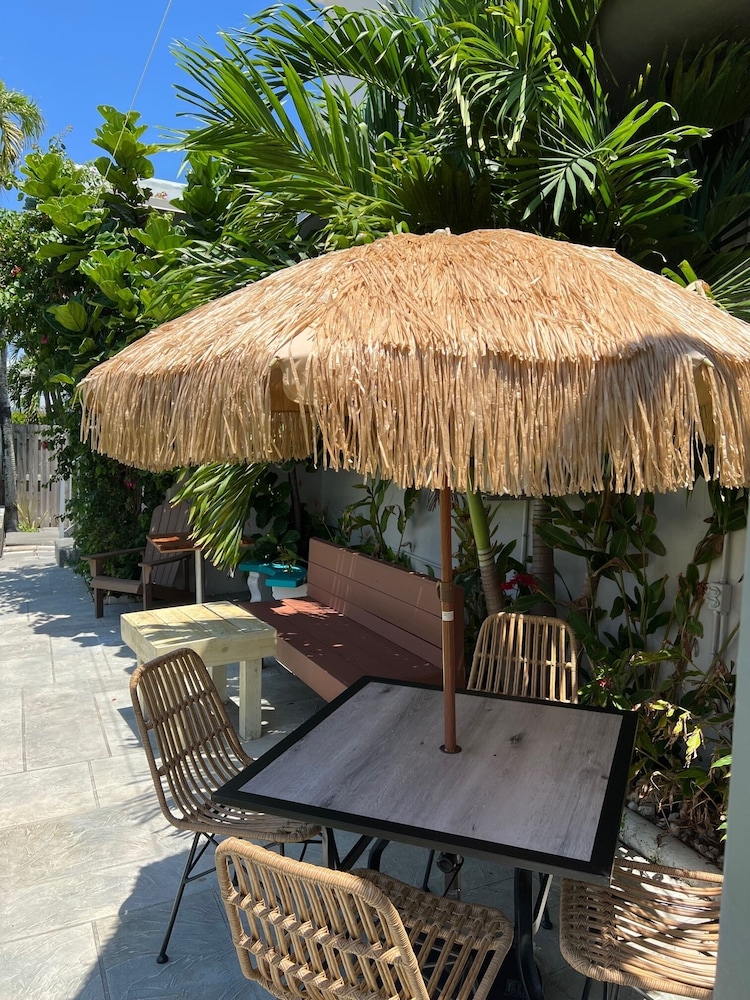 Tiana Beach Inn - photo 26