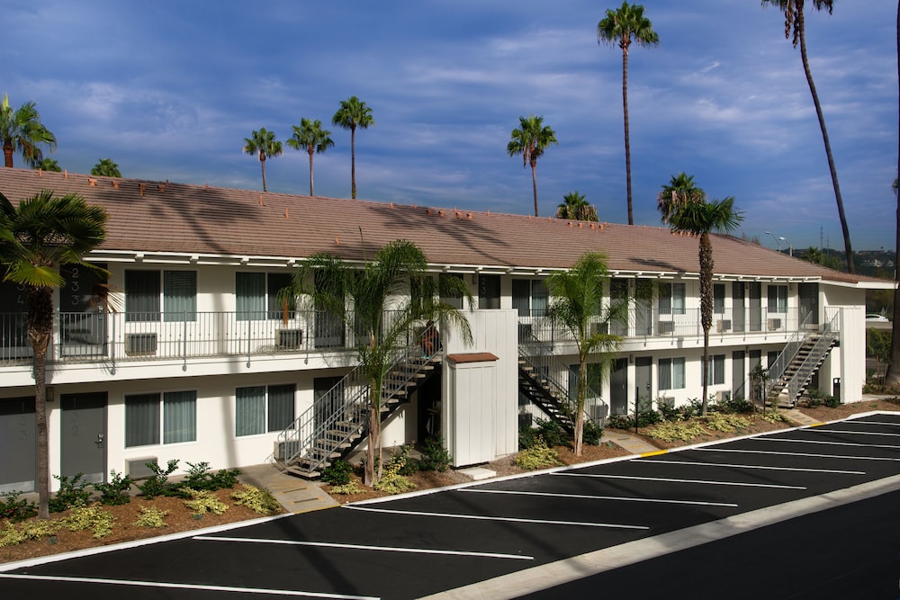 Hotel Iris San Diego - photo 25