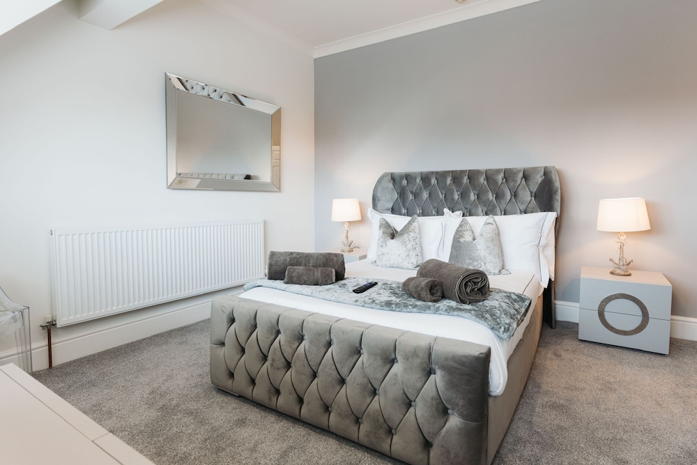 Birkby Lodge Escape — 4-Star Luxury Hotel in Lytham St Annes, United Kingdom