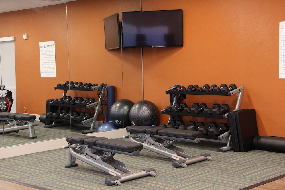 Holiday Inn Express & Suites Phoenix Airport North by IHG - photo 93