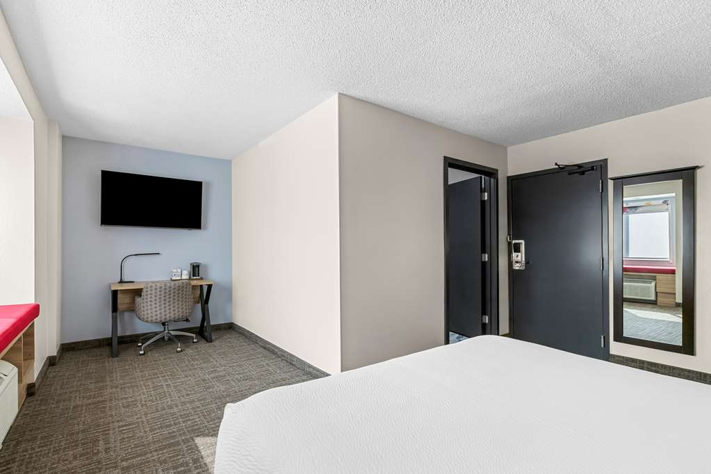 Best Western Buffalo Inn Suites - photo 24