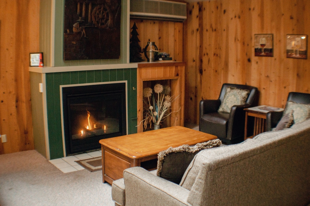 Steamboat Inn - photo 51