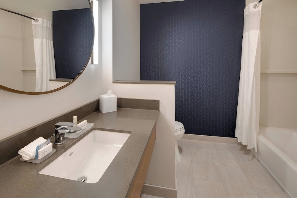Fairfield Inn & Suites by Marriott Tampa Wesley Chapel - photo 12