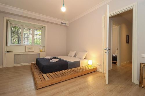 Mtatsminda Cozy Apt: Central & Comfy By Wehost