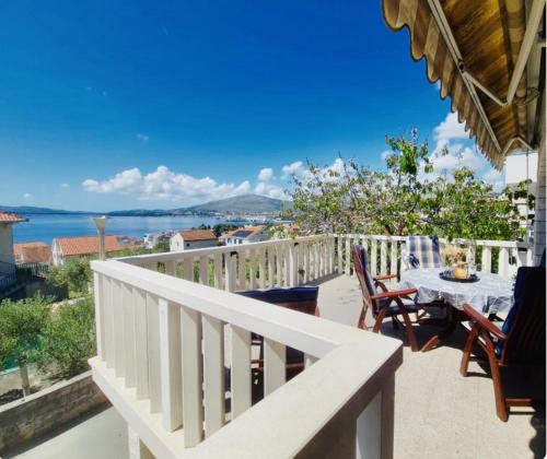 Apartments Mia new whirlpool 2026 — 4-Star Luxury Hotel in Okrug Gornji, Croatia
