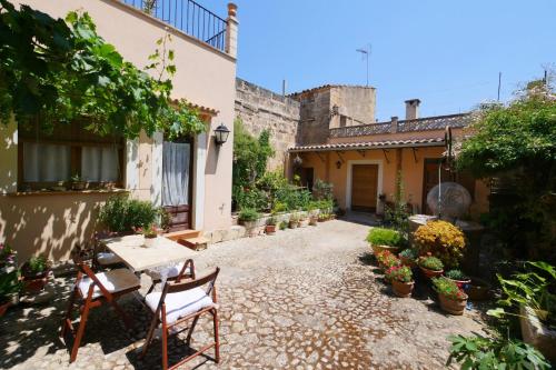 Colomer vt 105146 in Petra, Spain