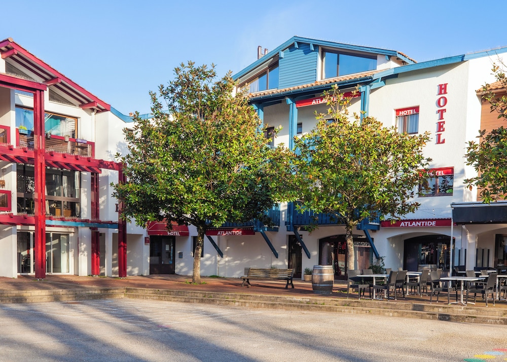 Hotel Atlantide in Biscarrosse, France