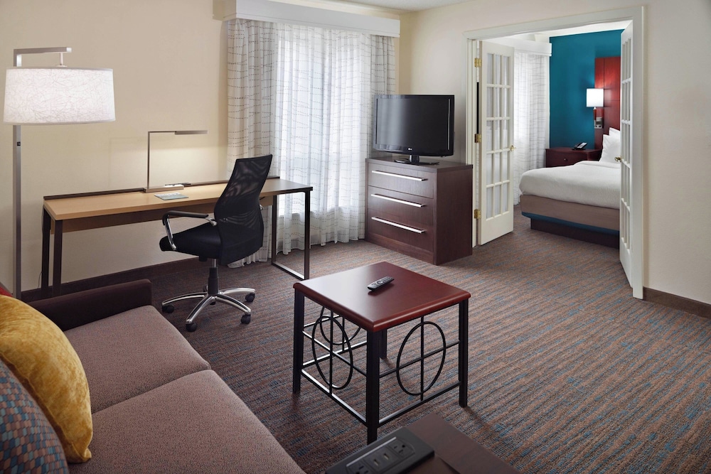 Residence Inn by Marriott Atlanta Airport North Virginia Ave - photo 11