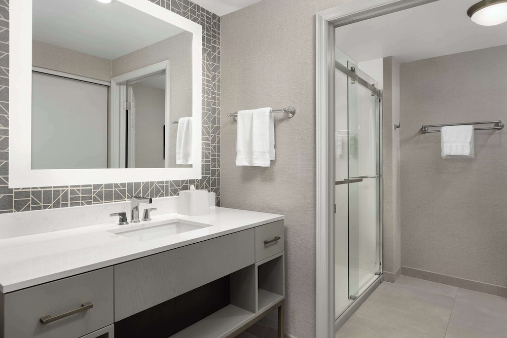 Homewood Suites by Hilton Reading - photo 28