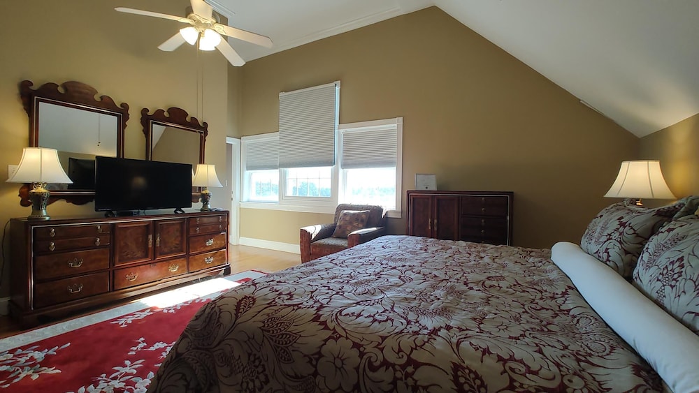 Kingsbay Mansion & Vacation Houses - photo 14