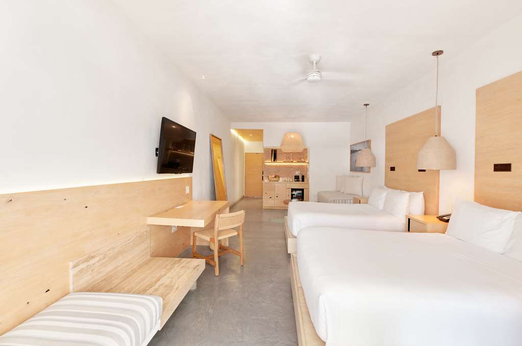 Poolside Double - Bahia Hotel & Beach House